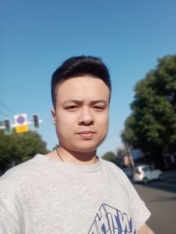 简简单单的第一张照片--山东交友中心